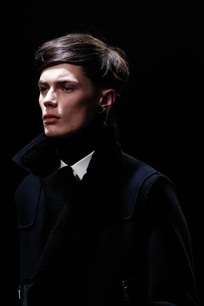 Look 18